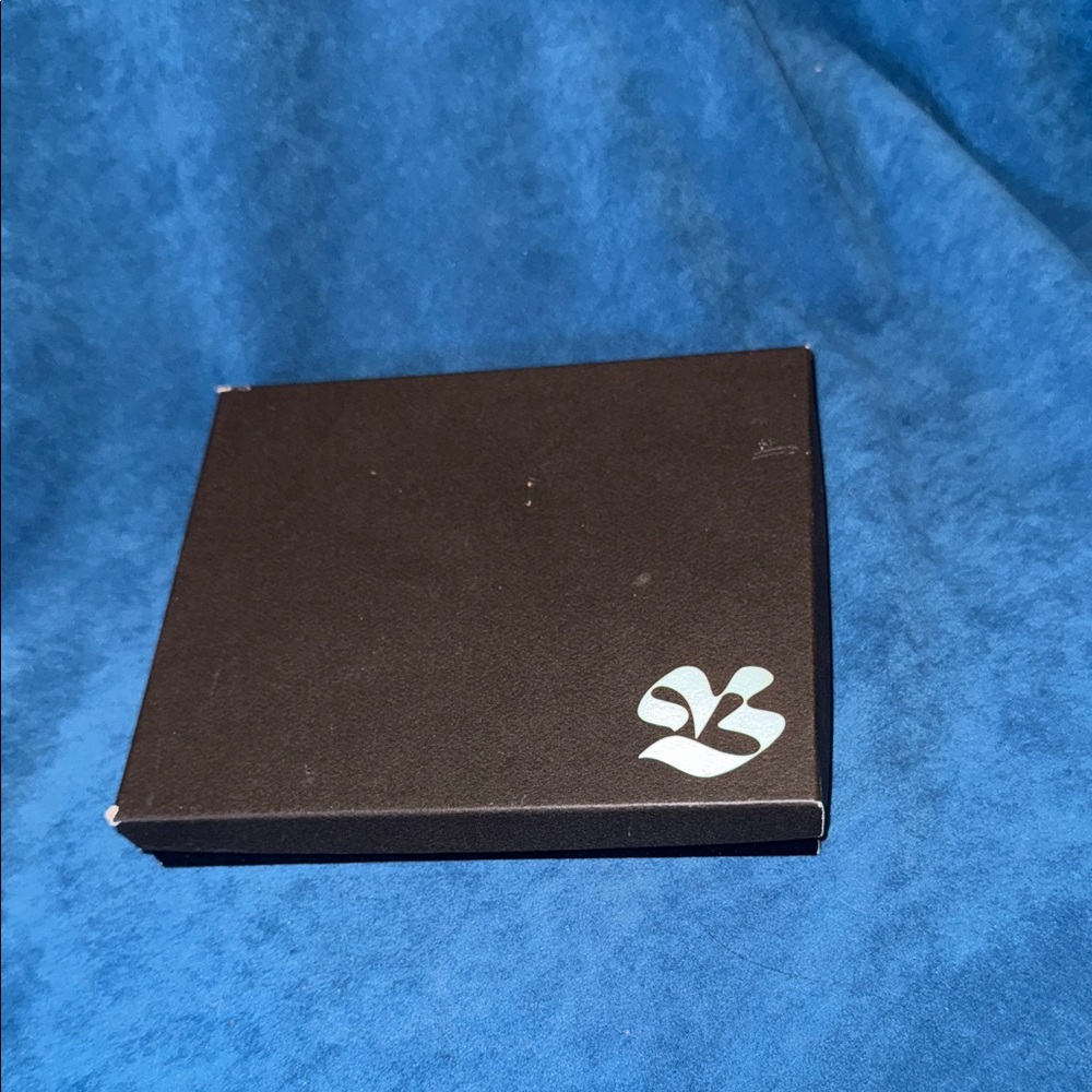 Hudson’s bay Black Box with white Logo